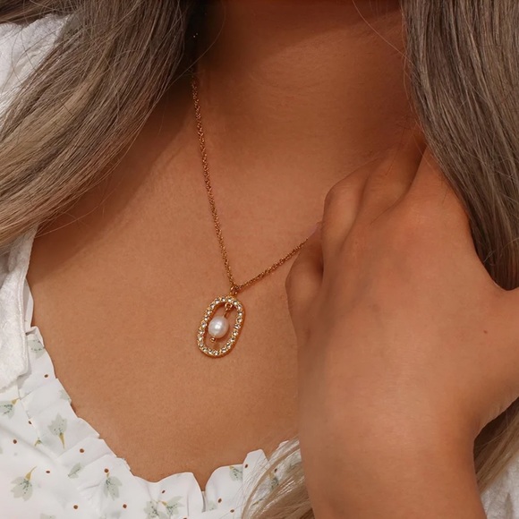 New 18K Fresh Water Pearl Oval Pendant Necklace, nice Necklace, cute Necklace - Picture 2 of 5